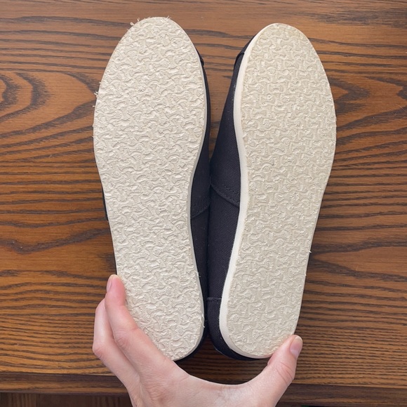 NWOT Toms - Picture 4 of 7